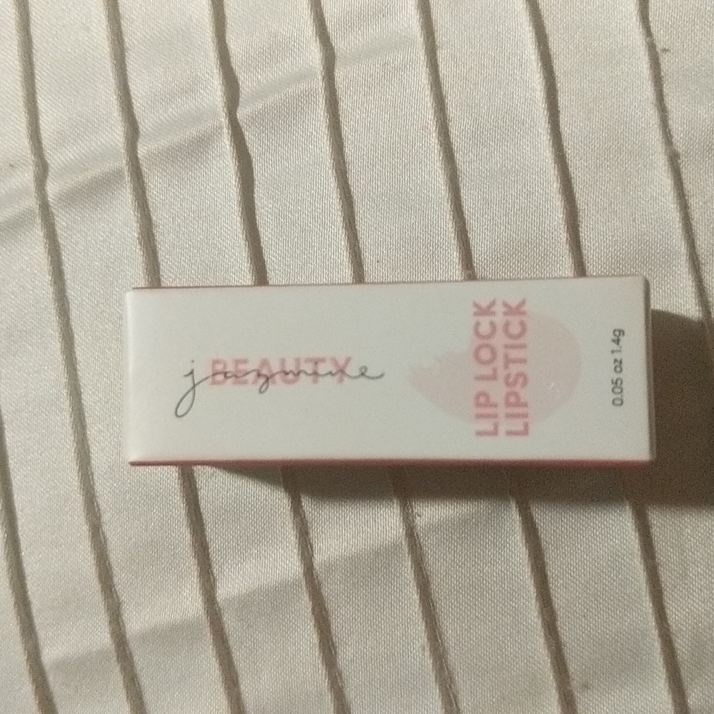 NWT Jasmine Lip Lock Lipstick